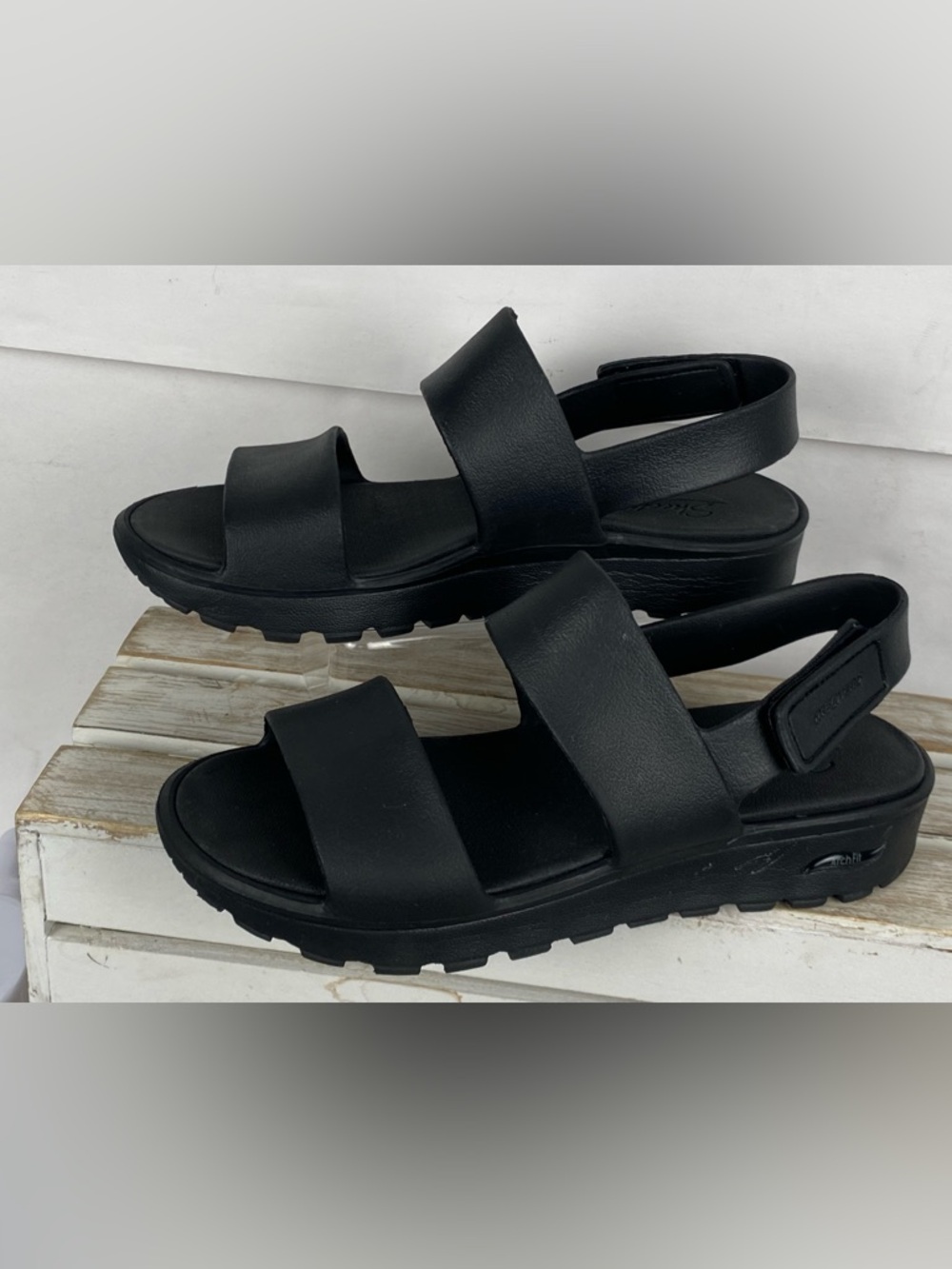 Skechers Women's Foamies Arch Fit
Footsteps - Day Dream sandals in black size 9 - Picture 3 of 13